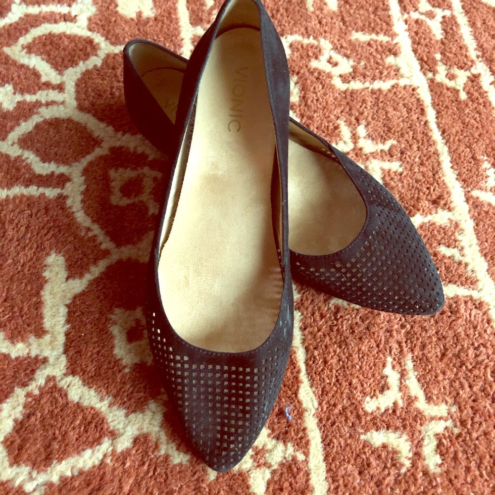 Vionic Flats